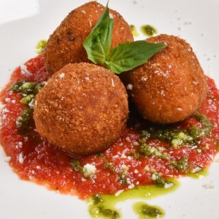 ️ 寒い日は、駅近のお店がやっぱり便利 J…